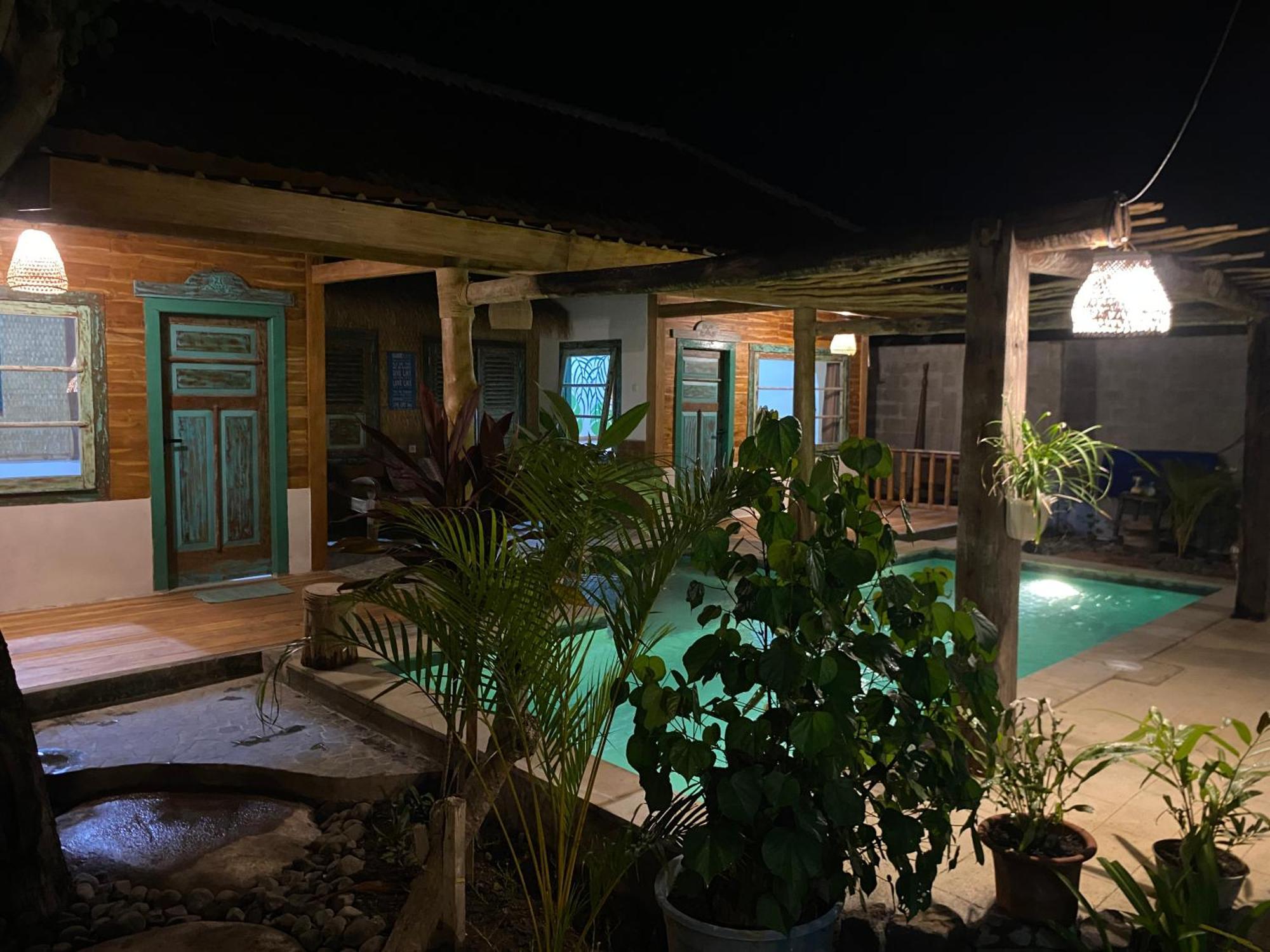 Villa La Vida Гили Траванган Экстерьер фото