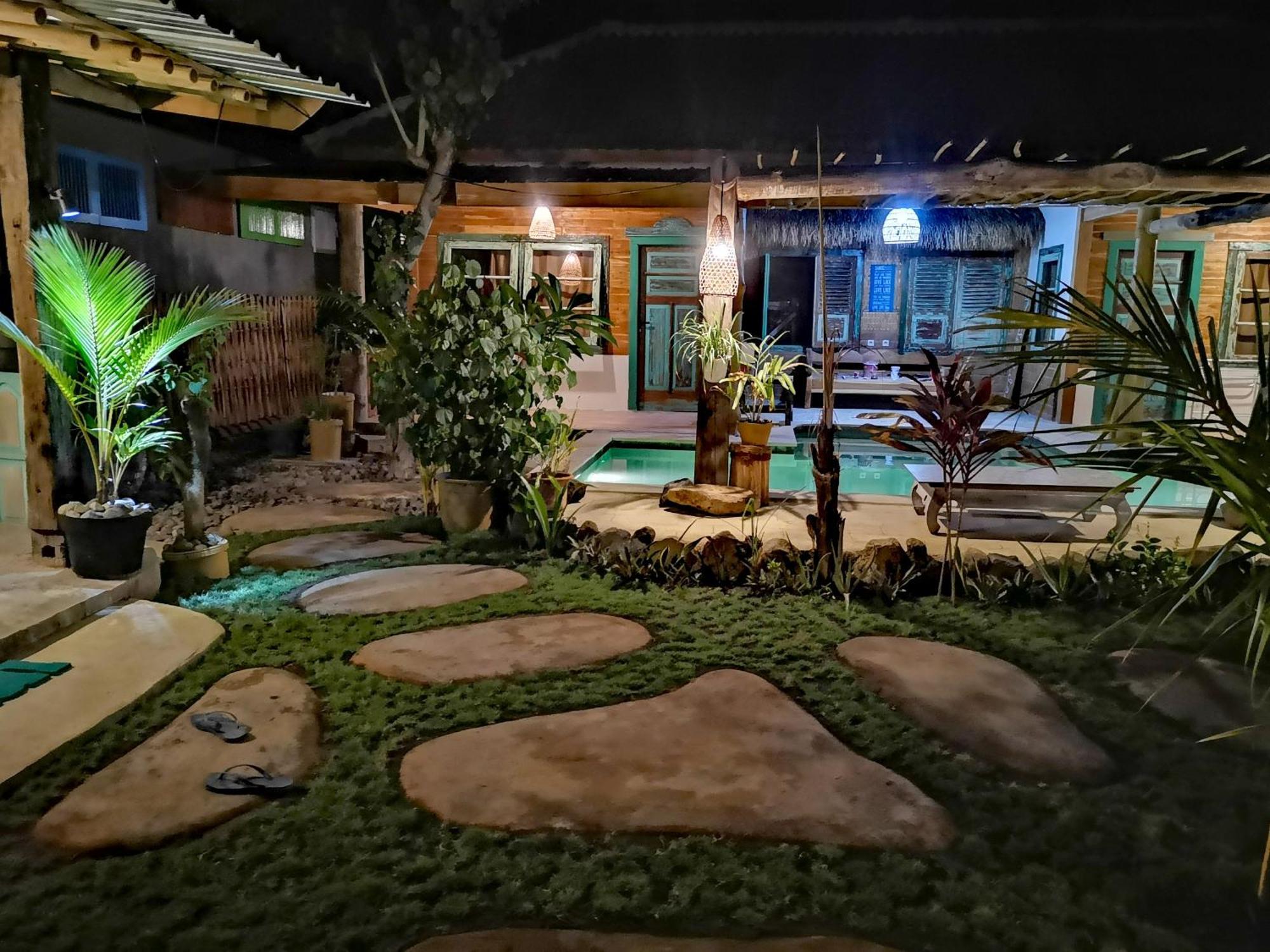 Villa La Vida Гили Траванган Экстерьер фото