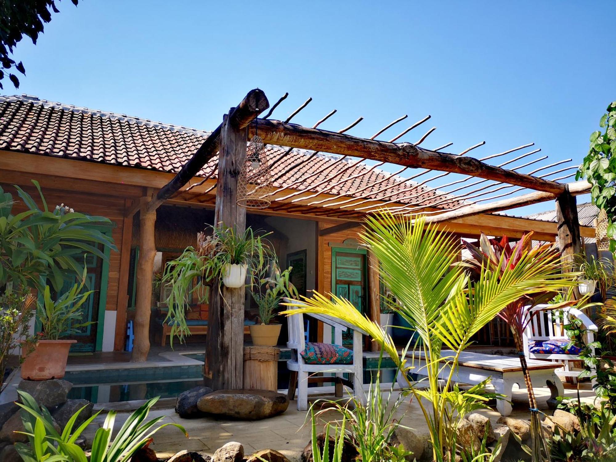 Villa La Vida Гили Траванган Экстерьер фото