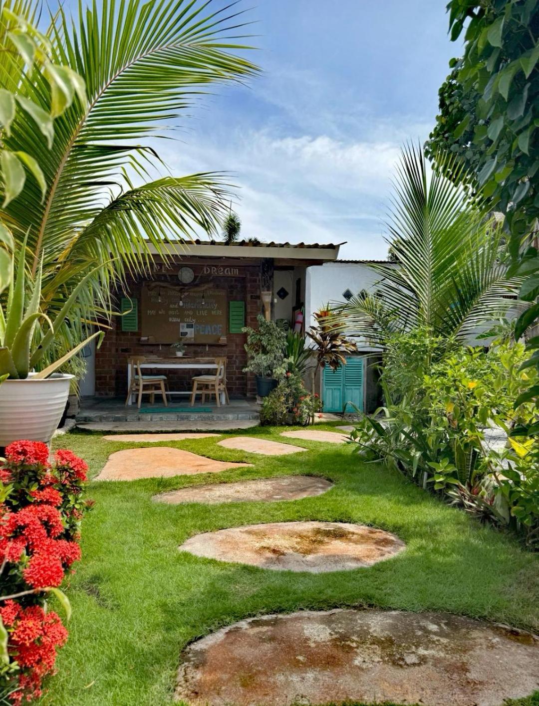 Villa La Vida Гили Траванган Экстерьер фото